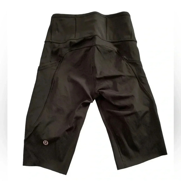 Lululemon Fast&Free High Rise Short 8” Black Size 2 - Picture 1 of 6